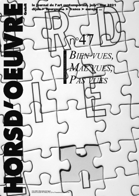 Ce numéro de horsd’oeuvre fait état de quelques expositions significatives que l’on aurait voulu mieux voir sur le territoire. Des expositions tronquées de beaucoup de semaines de visibilité, des expositions montées et démontées sans avoir été vues, des projets décalés d’un an ou deux, des expositions qui n’auront au final pas lieu. Le sentiment d’une pause subie, difficile à vivre pour un grand nombre d’artistes et par les lieux de diffusion et production. Artiste, ce n’est pas un métier totalement comme un autre et l’on se devait de réfléchir autrement pour ne pas rompre tous ces flux de création et de liberté d’expression.